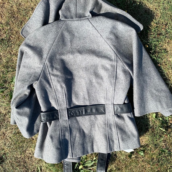 BUNDLE OF BRANDED CLOTHES FOR SALE - Picture 12 of 15